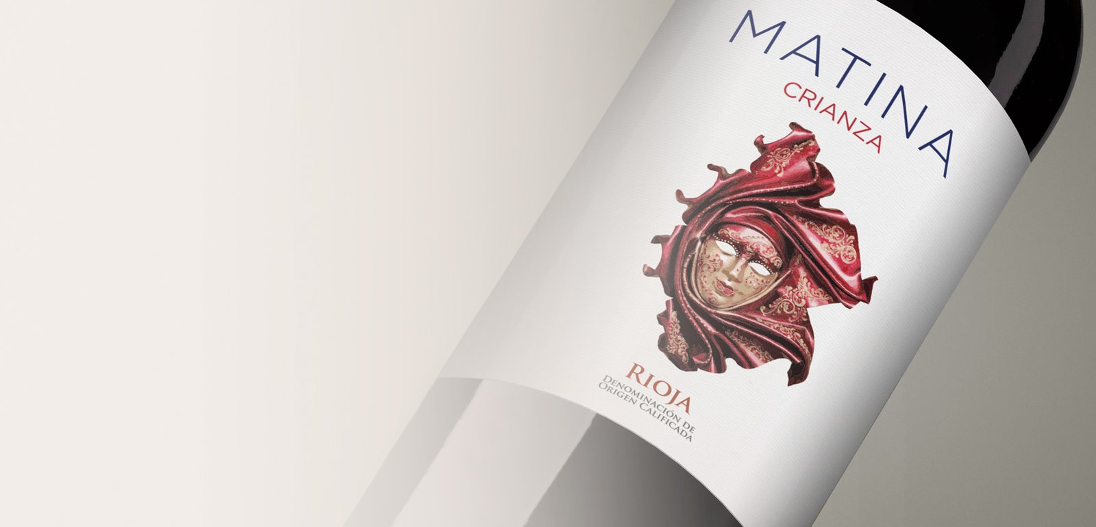 Diseño de etiquetas y packaging de vino para Matina