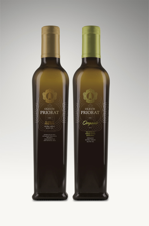 Ideas and examples of packaging design of classic labels of extra virgin olive oil and bottles of olive oil