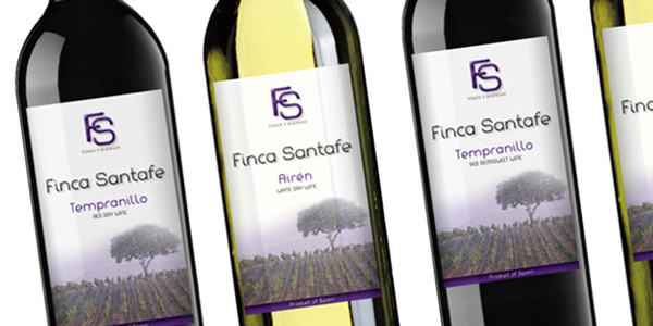 SANTA FE: Wine and packaging label design