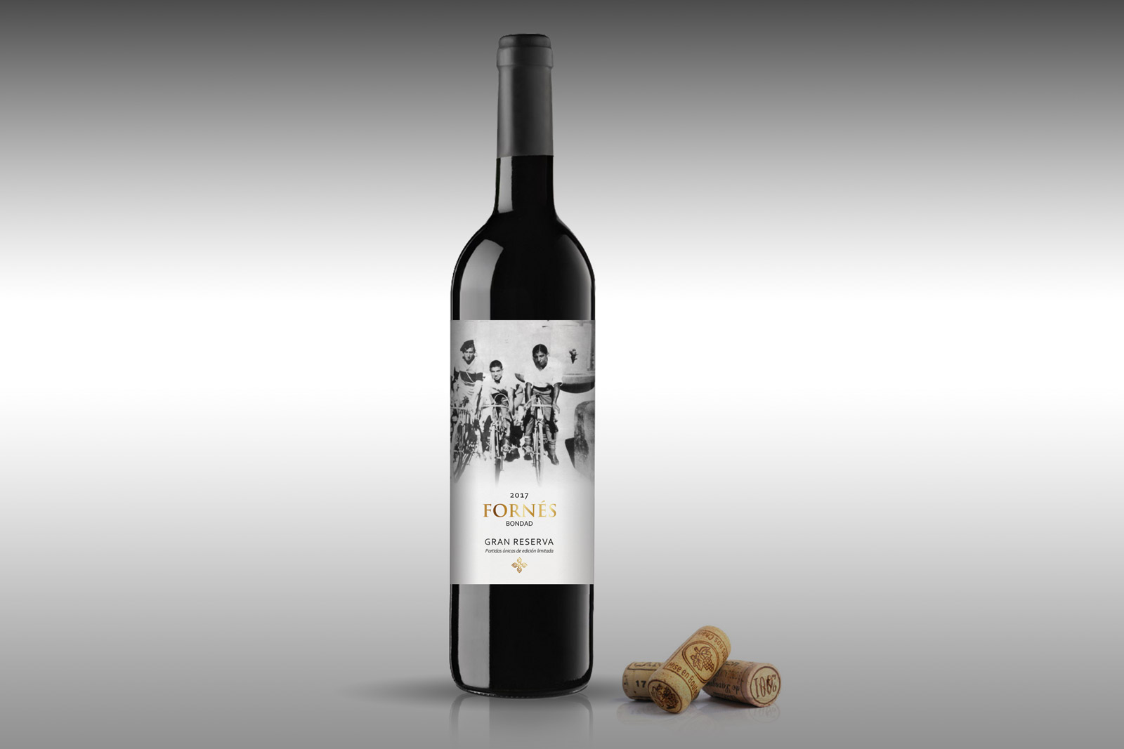 Graphic and creative design of wine labels and packaging for FORNÉS FAMILY