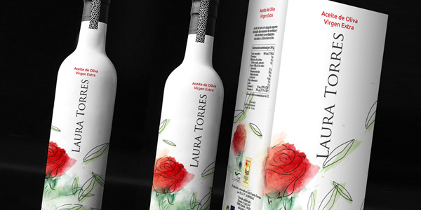 Diseño gráfico y creativo de etiquetas de aceite de oliva virgen extra para la marca LAURA TORRES