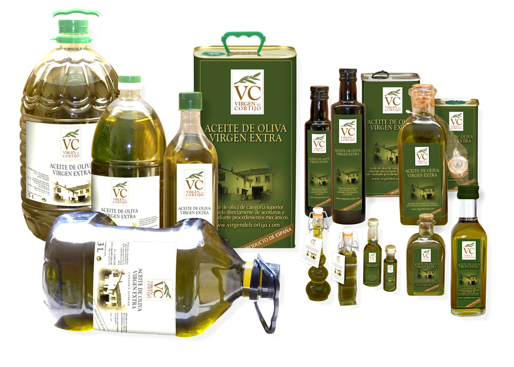 Diseño gráfico y creativo de etiquetas de aceite de oliva virgen extra para la marca VIRGEN DEL CORTIJO
